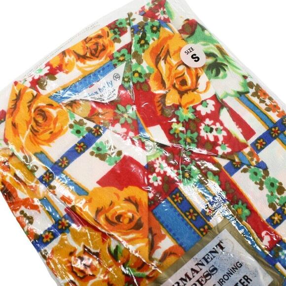 Vintage 70s Miss Holly Vibrant Print Shirt 32 Original Unopened Package -Hey Viv - Picture 3 of 6